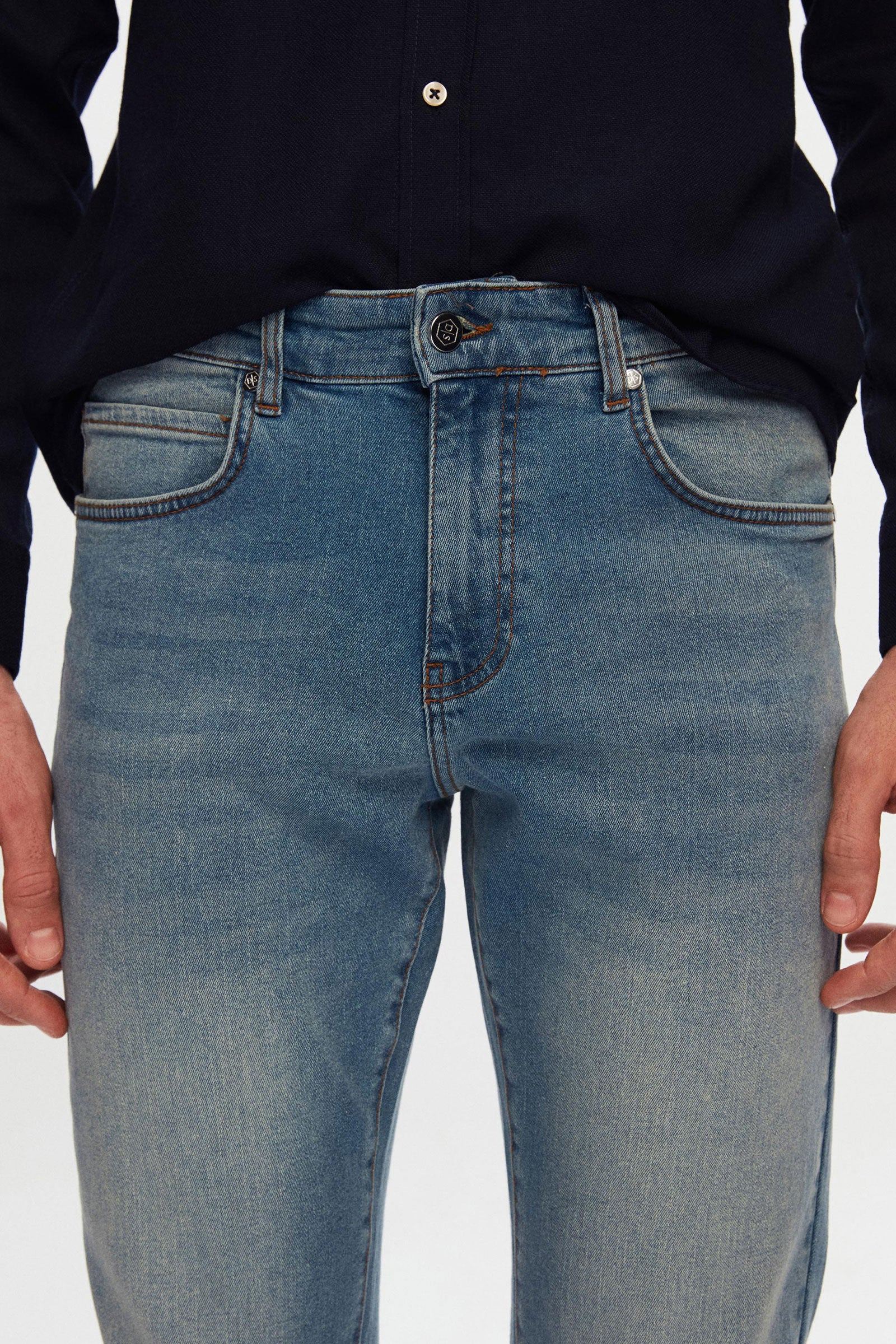 6hcj3ort00102-701-2|2026-04-01 12:15:40